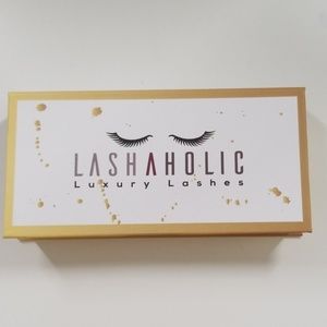 Lashaholic luxury lashes - Instaglam